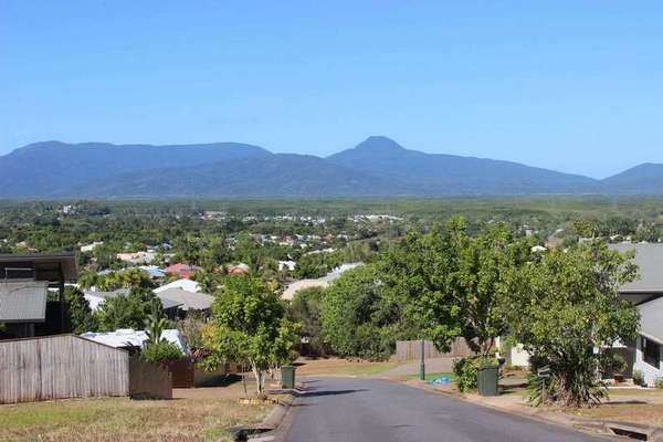8 Whitewood Close, Mount Sheridan - Thumbnail 7