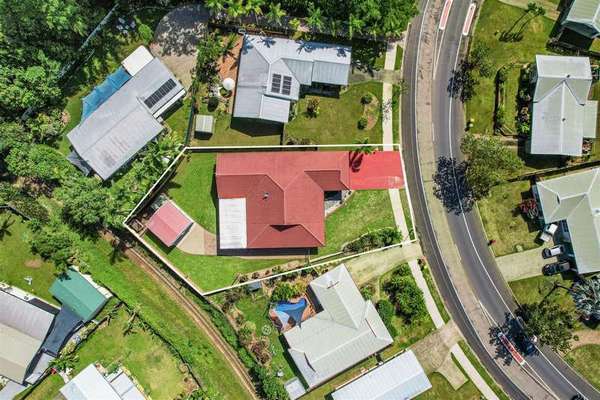 209 Robert Road, Bentley Park - Thumbnail 2