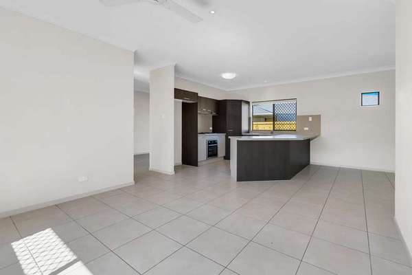 24 Baldwin Close, White Rock - Thumbnail 8