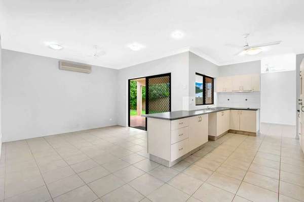 35 Alpinia Terrace, Mount Sheridan - Thumbnail 7
