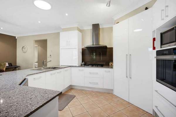 16 Bromley Close, Mount Sheridan - Thumbnail 2