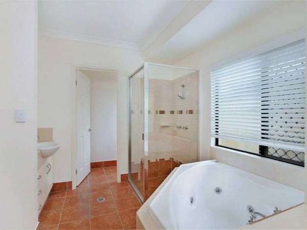 32 Mayflower Street, Mount Sheridan - Thumbnail 8
