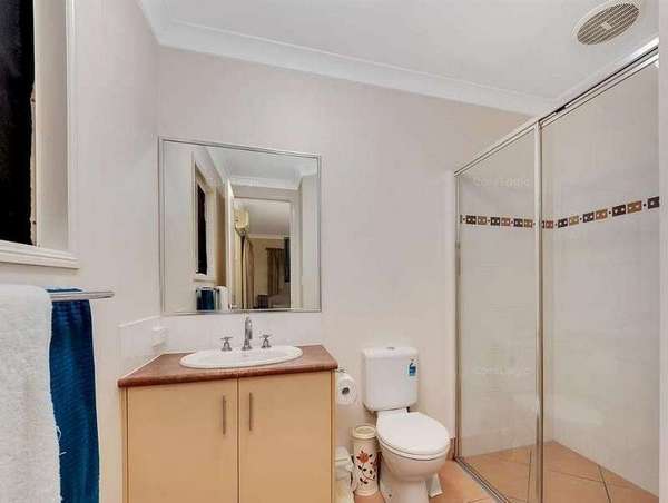 24 Goldberg Close, White Rock - Thumbnail 8