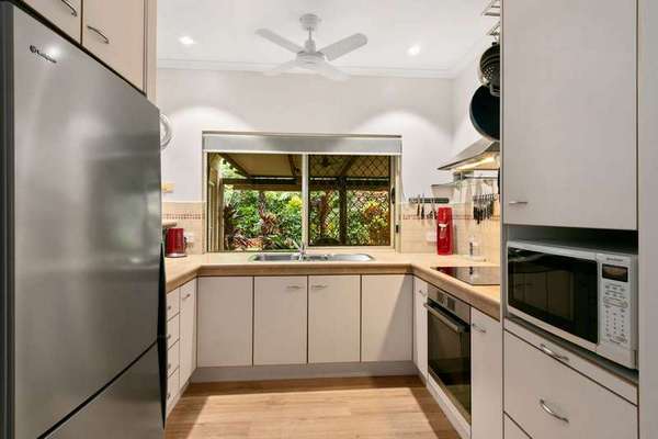 4 Boxwood Close, Mount Sheridan - Thumbnail 2