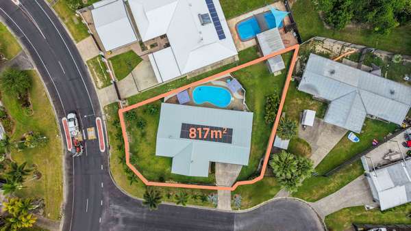 42 Golden Grove Drive, Bentley Park - Thumbnail 2