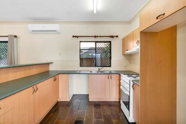12 Kensington Close, Mount Sheridan - Thumbnail 2