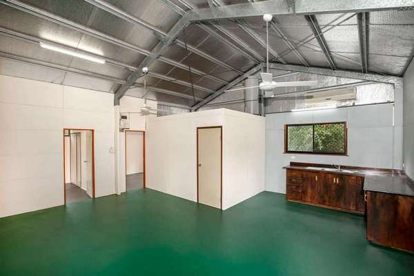 26-28 Windlass Street, Goldsborough - Thumbnail 2