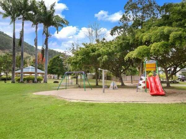 8 Scarlet Close, Mount Sheridan - Thumbnail 4