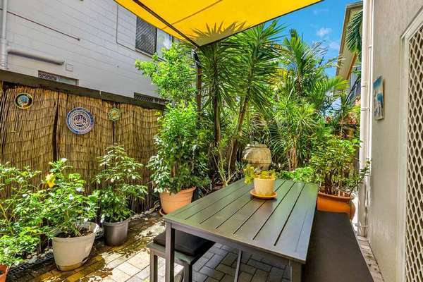 2/5 James Street, Cairns North - Thumbnail 3