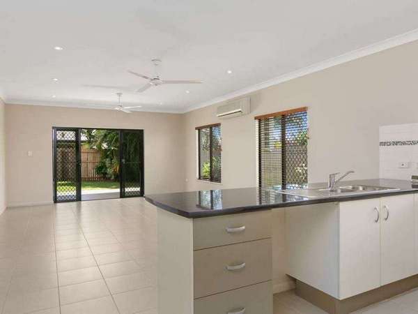 27 Coolamon Terrace, Mount Sheridan - Thumbnail 5