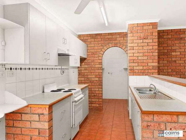 17 Balmoral Close, Mount Sheridan - Thumbnail 2