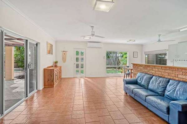 17 Balmoral Close, Mount Sheridan - Thumbnail 6