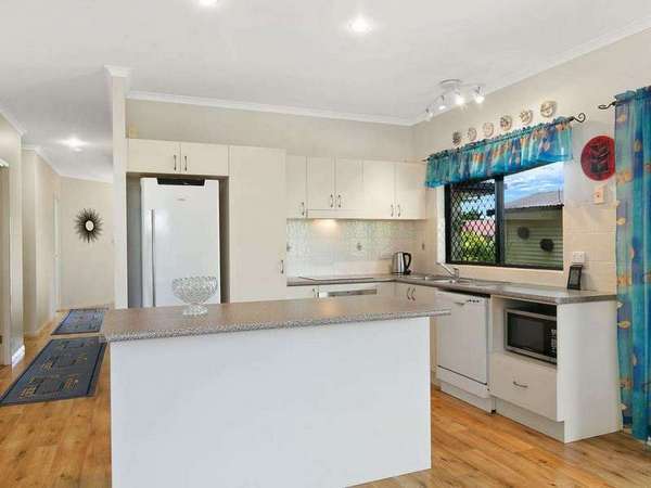 9 Galeandra Street, Edmonton - Thumbnail 2