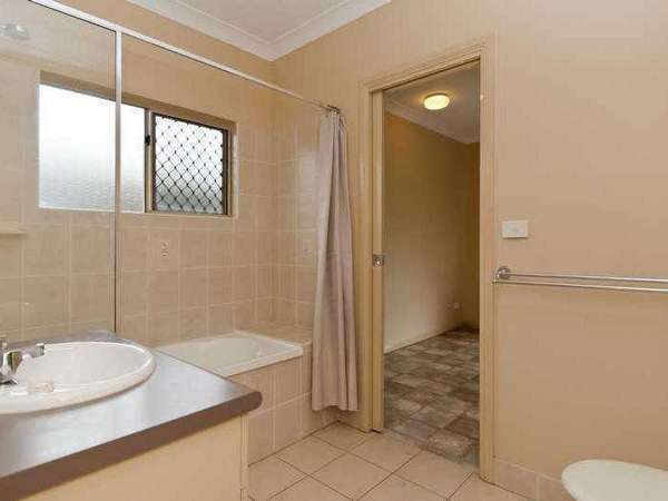 3 Sunrise Street, White Rock - Thumbnail 8