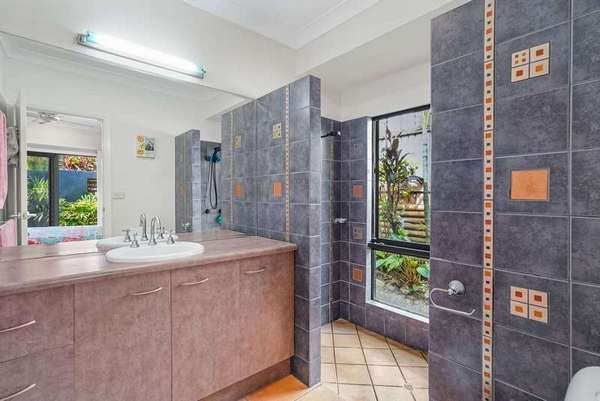 9 Leafwing Close, Mount Sheridan - Thumbnail 7