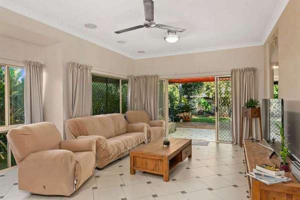 7 Leafwing Close, Mount Sheridan - Thumbnail 2