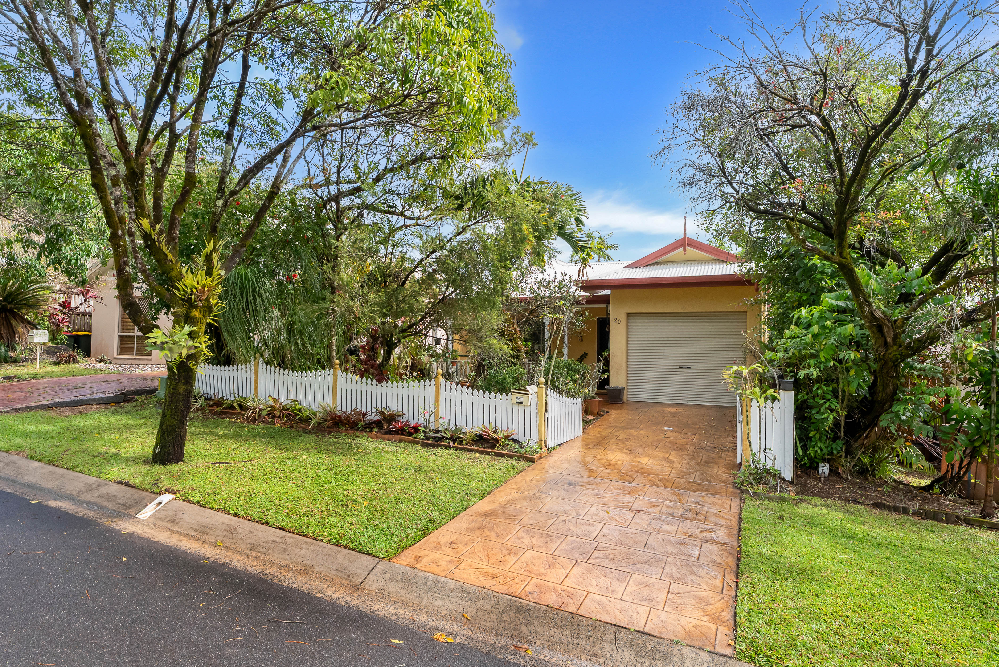 20 Roma Close, Mount Sheridan - Image 1