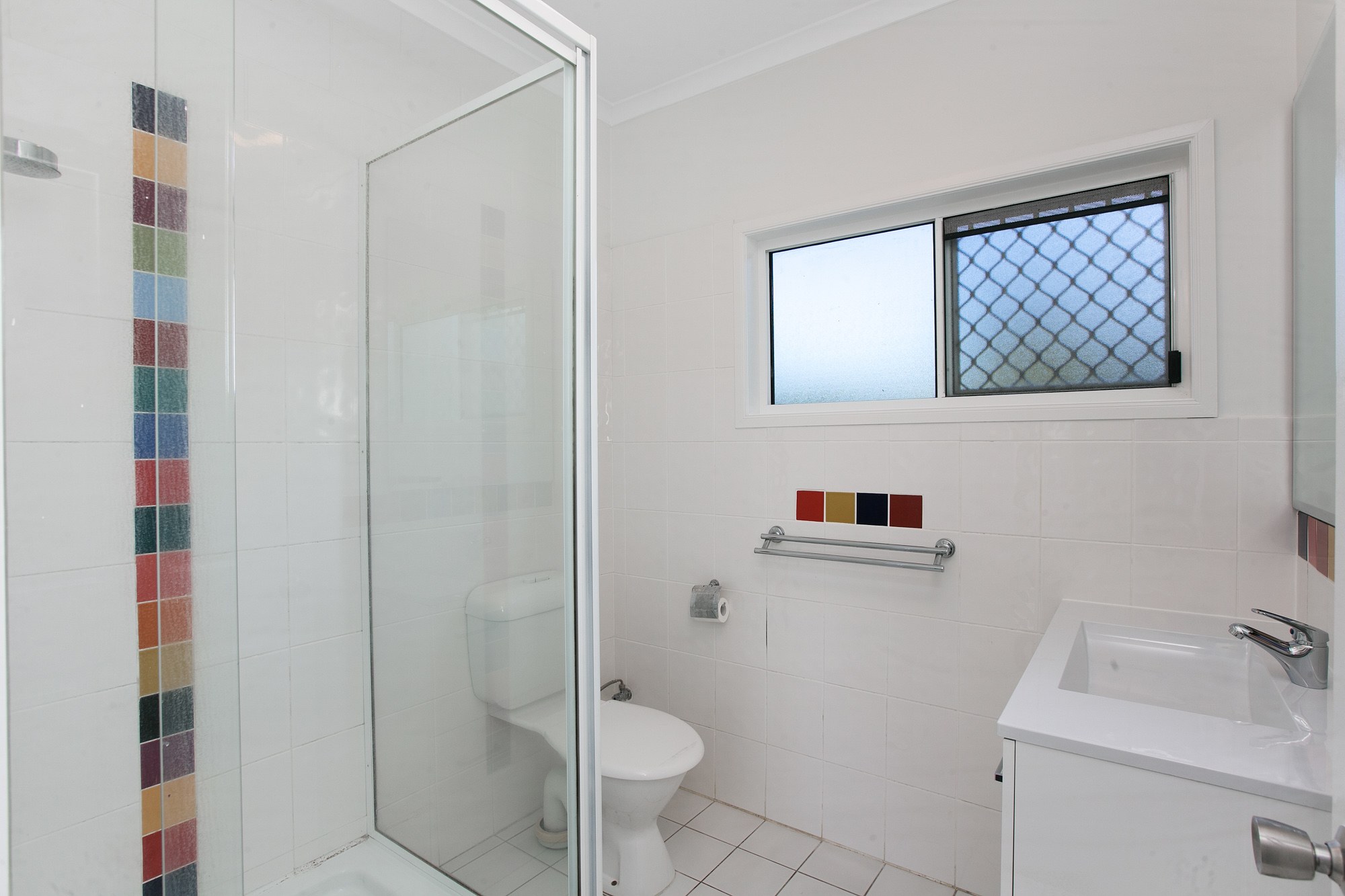 1/4 Atlantic Close, White Rock - Thumbnail 6