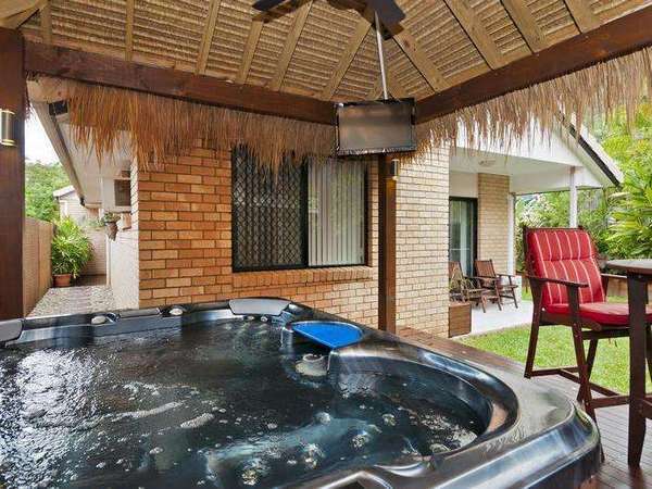 4 Treetop Drive, Mount Sheridan - Thumbnail 4