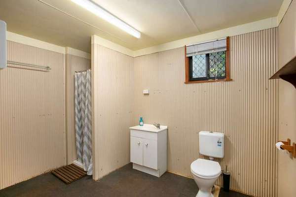 26-28 Windlass Street, Goldsborough - Thumbnail 3
