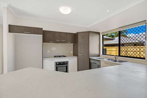 24 Baldwin Close, White Rock - Thumbnail 7