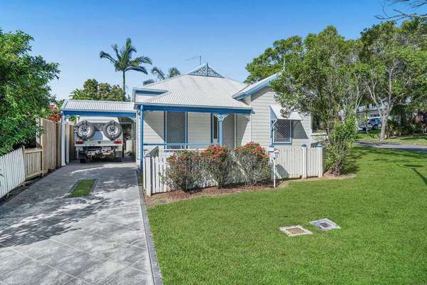 11 Myrtle Close