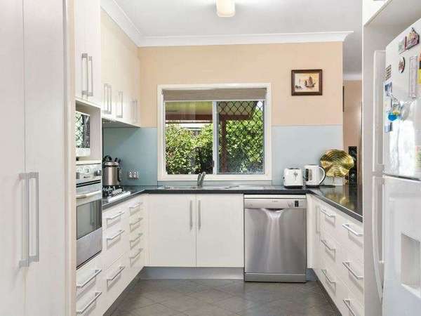 14 Laurel Avenue, Mount Sheridan - Thumbnail 4