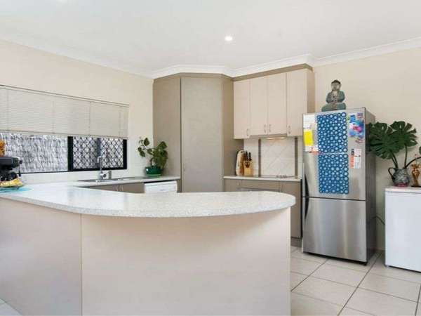 27 Monsoon Terrace, Mount Sheridan - Thumbnail 2