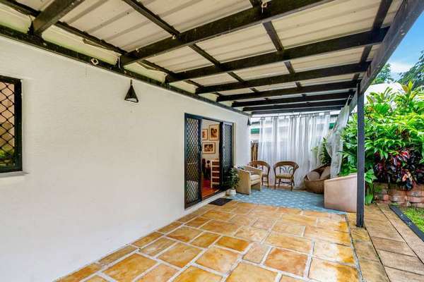 3 Treetop Drive, Mount Sheridan - Thumbnail 4