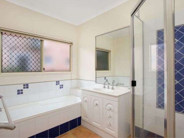 18 Noble Close, Edmonton - Thumbnail 7