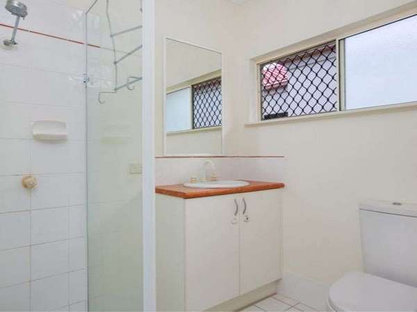 8 Scarlet Close, Mount Sheridan - Thumbnail 7