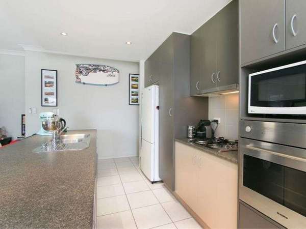 24 Timberlea Drive East, Bentley Park - Thumbnail 5