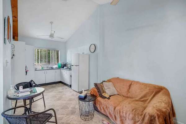 10 Ulambi Close, White Rock - Thumbnail 8