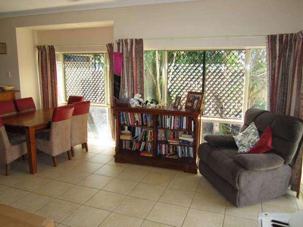 11 Alpinia Terrace, Mount Sheridan - Thumbnail 4