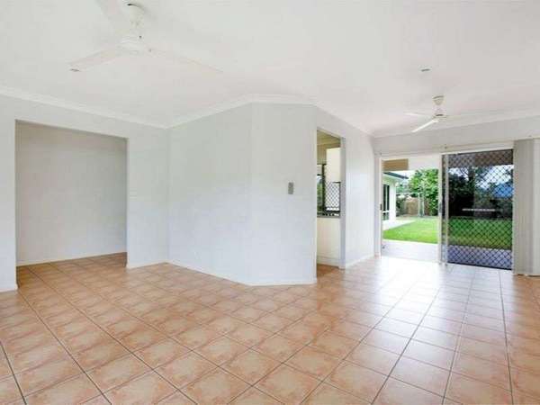 14 Scarlet Close, Mount Sheridan - Thumbnail 3