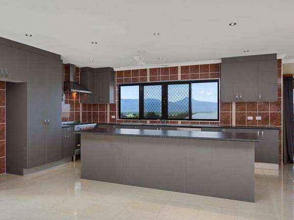 13 Alderman Street, Mount Sheridan - Thumbnail 7