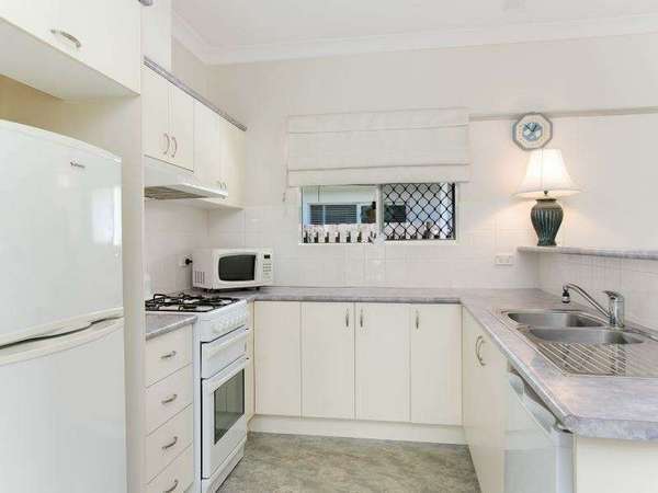 7 Coronata Court, Mount Sheridan - Thumbnail 3
