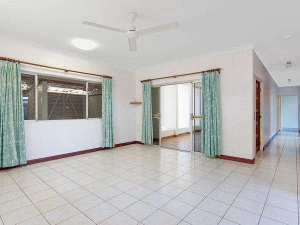 2 Eureka Street (also known as 14 Rose Blank Close), Manunda - Thumbnail 5