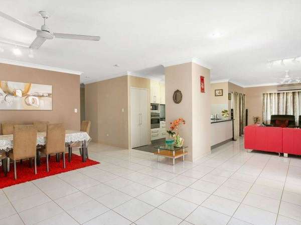 14 Laurel Avenue, Mount Sheridan - Thumbnail 3