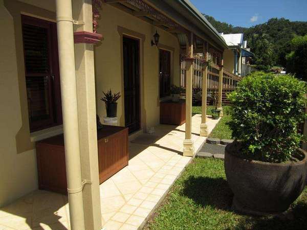 11 Alpinia Terrace, Mount Sheridan - Thumbnail 2