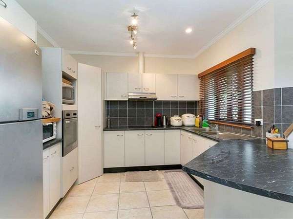 24 Bambusa Terrace, Mount Sheridan - Thumbnail 3
