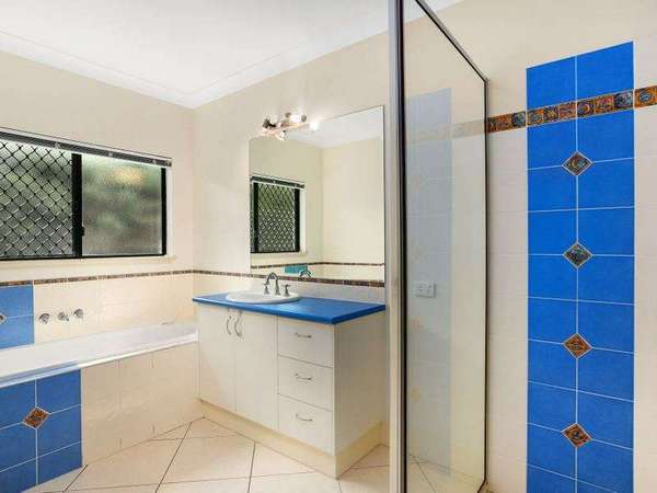11 Melville Close, Mount Sheridan - Thumbnail 6