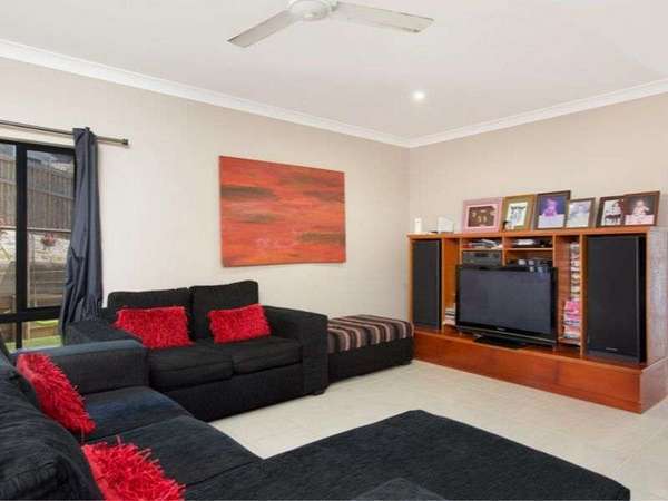 4 Keswick Close, Mount Sheridan - Thumbnail 2