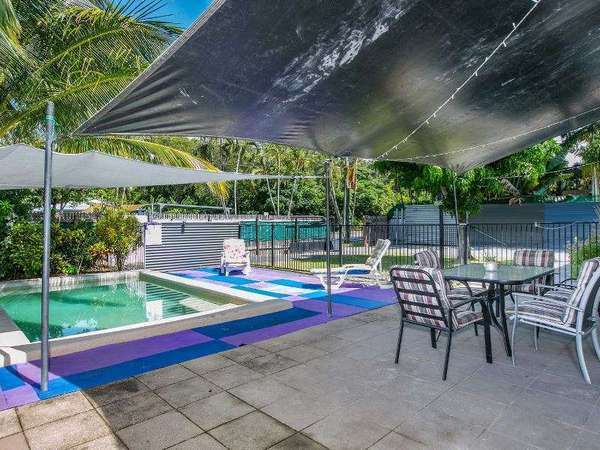 48 Oleander Street, Holloways Beach - Thumbnail 4