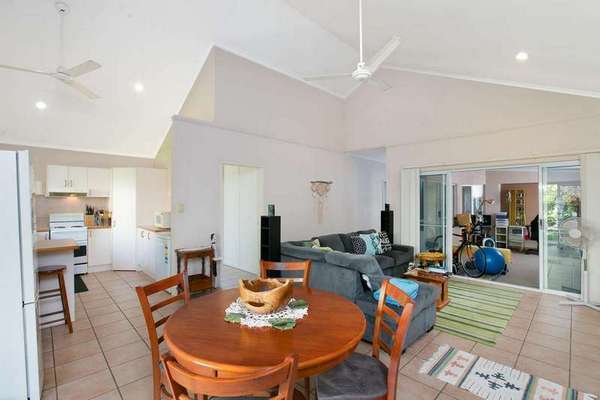 30 Butterfly Close, Mount Sheridan - Thumbnail 6