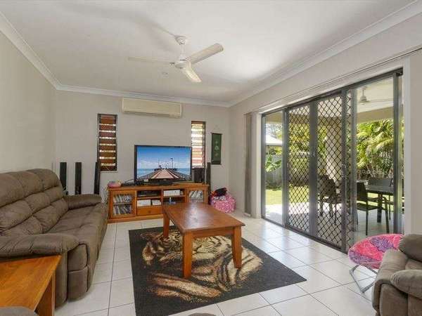 10 Fretwell Road, White Rock - Thumbnail 3
