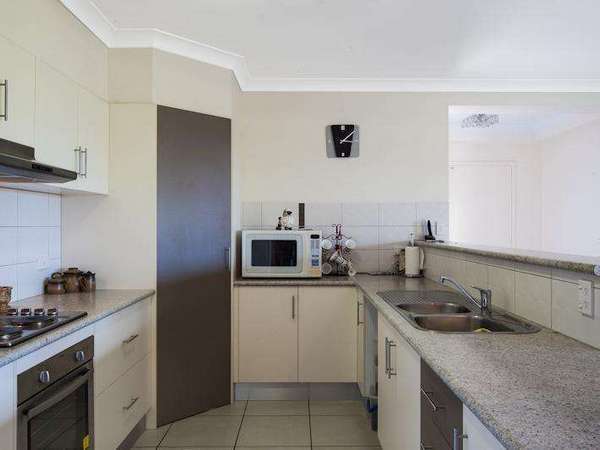 1 Redheart Close, Mount Sheridan - Thumbnail 3