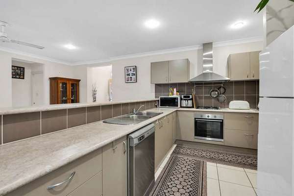 34 Coolamon Terrace, Mount Sheridan - Thumbnail 2