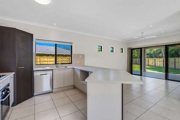 24 Baldwin Close, White Rock - Thumbnail 6