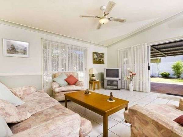 6 Candlenut Close, Mount Sheridan - Thumbnail 4
